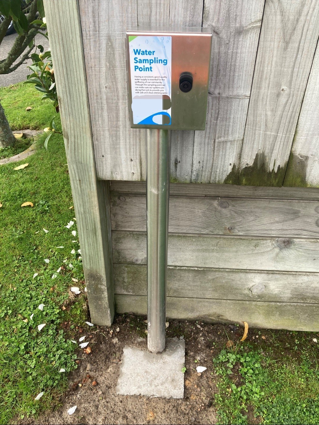 AquaGo 9000 Stainless Steel Sample Post